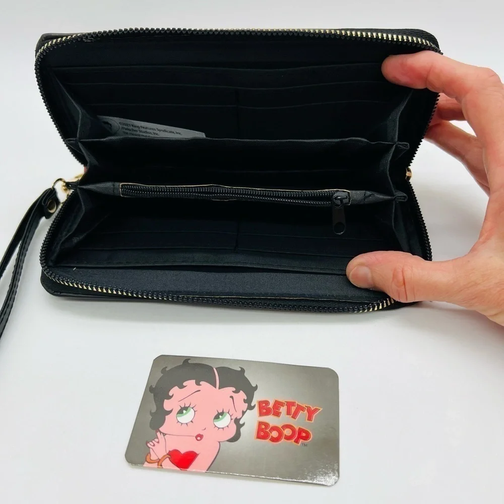BETTY BOOP ZIP AROUND WRISTLET BLACK, RED AND GOLD HARDWARE